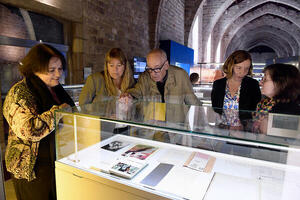 Visita exposició Feliu Formosa amb consellera i directora 